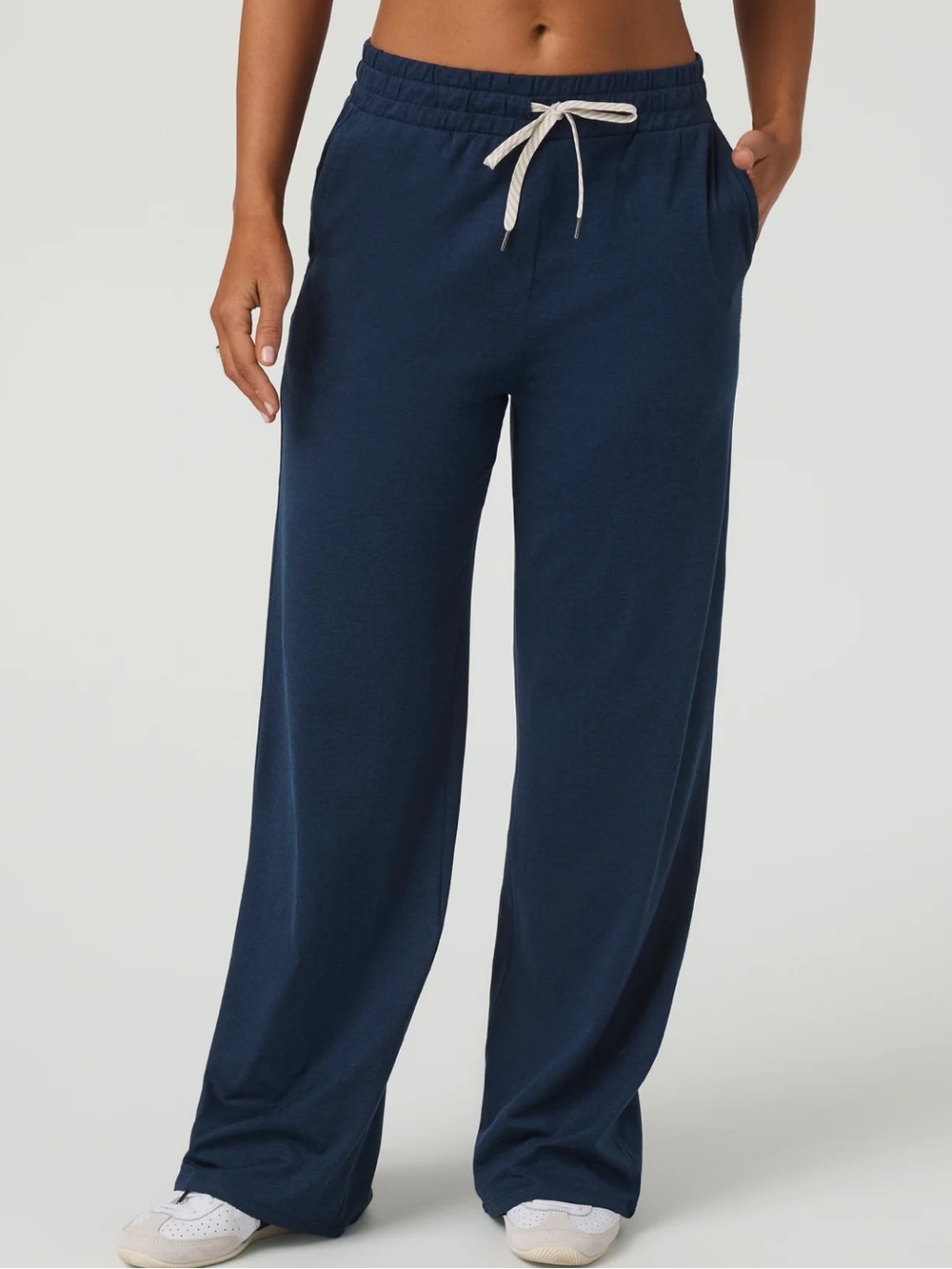 Vuori Pants - Picture 2 of 7